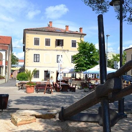 Apartments Radomir Fažana エクステリア 写真